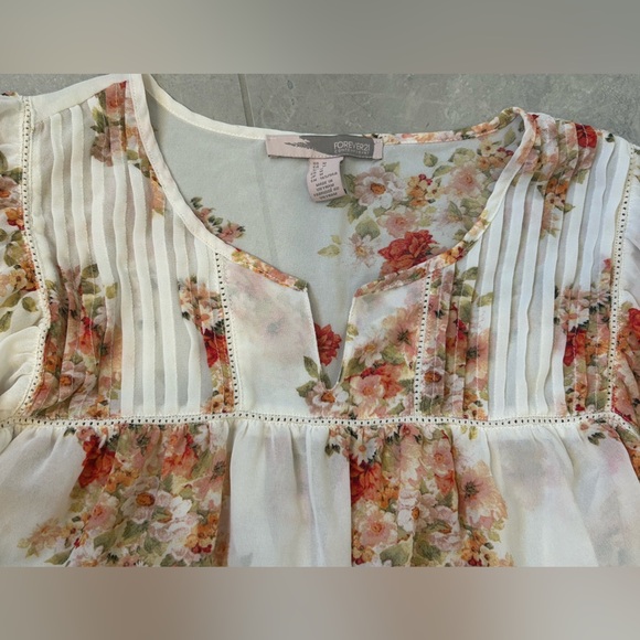 EUC Forever 21 Contemporary Sheer Floral Blouse - Picture 6 of 7